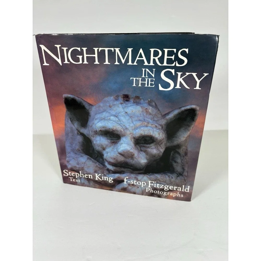Nightmares In The Sky Gargoyles & Grotesques Stephen King HC DJ 1988 Viking